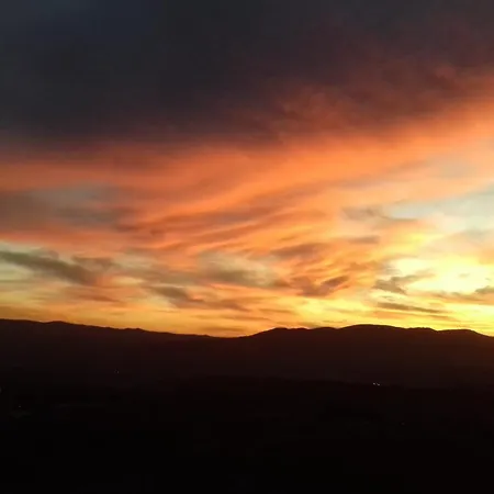 La Pietra Piana Panoramica Con E Piscina Naturale Vicino Firenze *