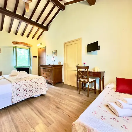 La Pietra Piana Panoramica Con E Piscina Naturale Vicino Firenze * Reggello