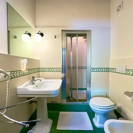 La Pietra Piana Panoramica Con E Piscina Naturale Vicino Firenze Villa